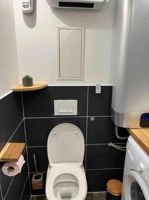 Escale Studio 21M Aeroport Cdg Parc Expo Asterix Гонес Екстериор снимка