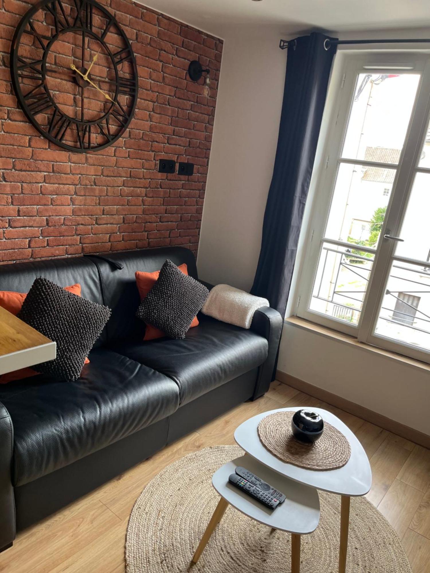 Escale Studio 21M Aeroport Cdg Parc Expo Asterix Гонес Екстериор снимка